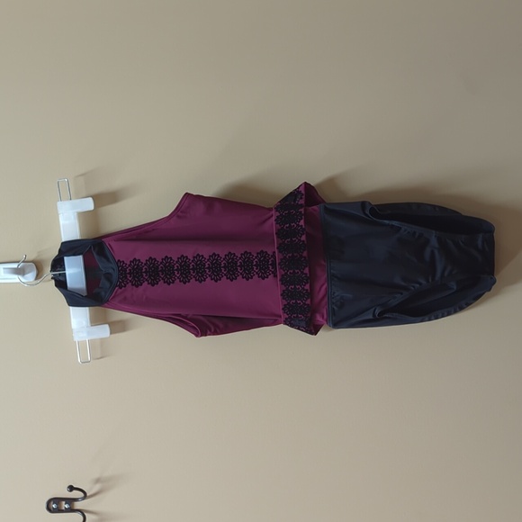 Maroon and Black Leotard - Picture 1 of 4